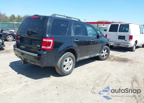 2011 Ford Escape Xlt из США, поврежденный, VIN 1FMCU9DG8BKA57174